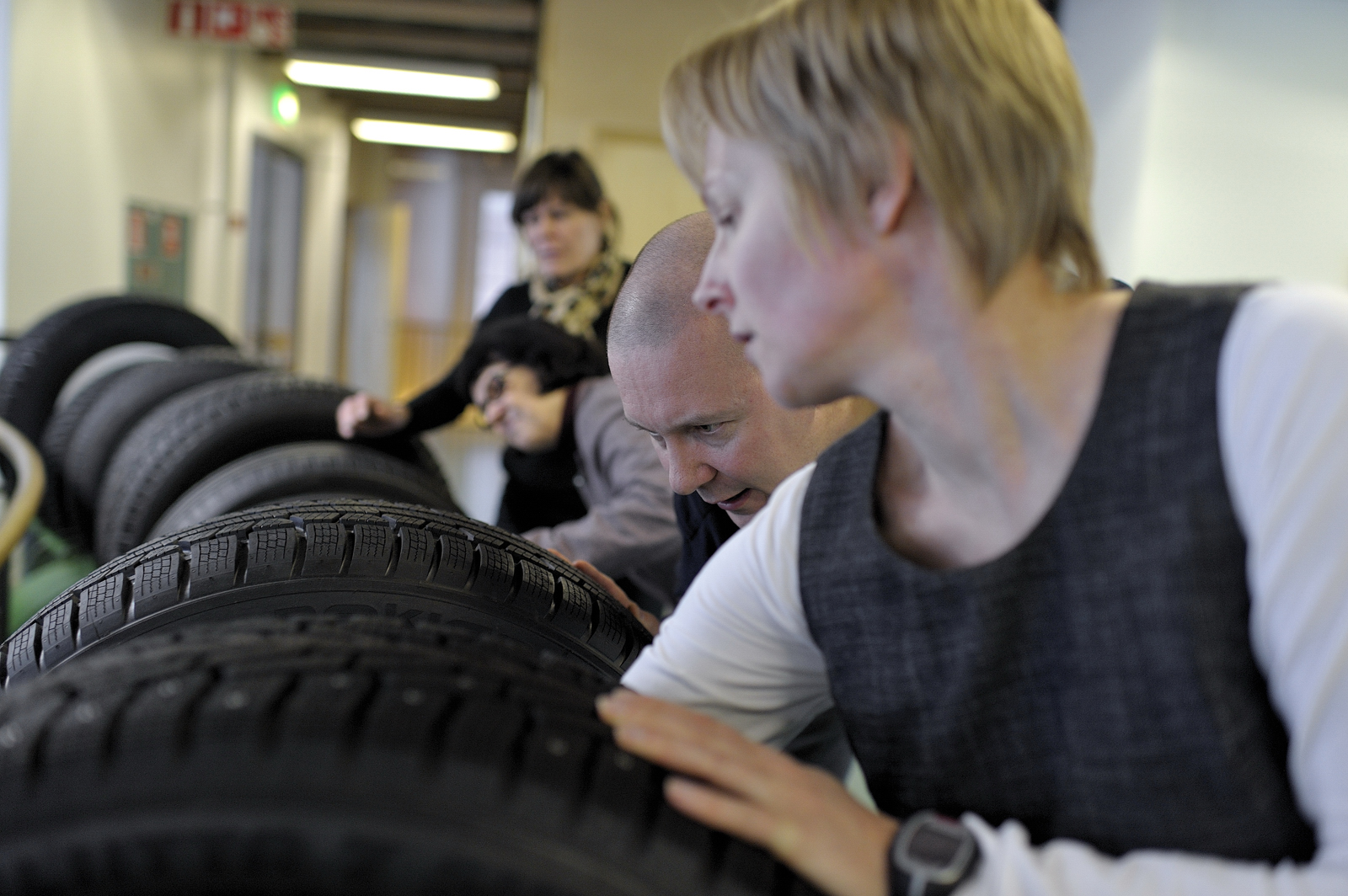 Satu von Bagh presenting new Nokian tyres to Miika Kesti.