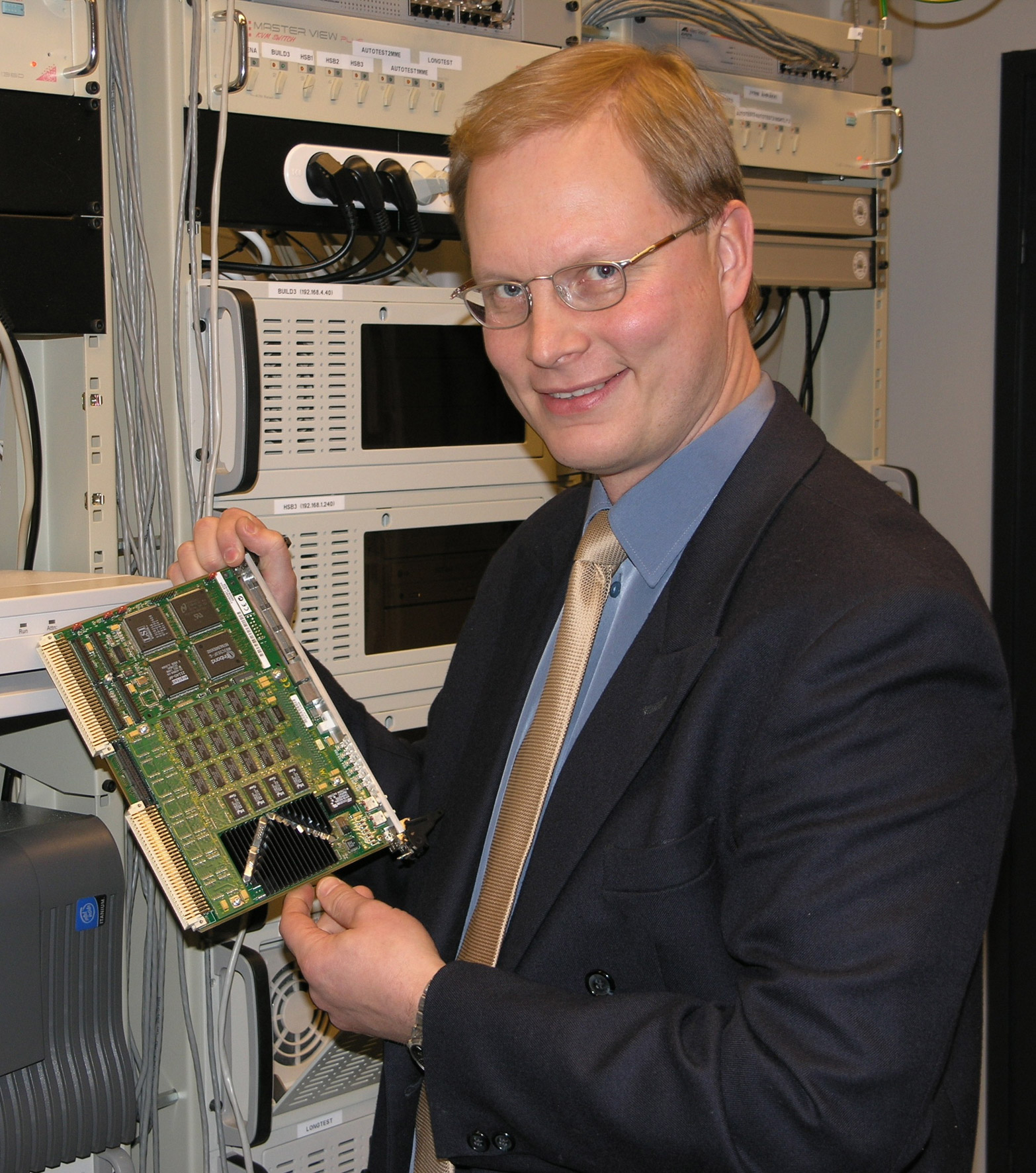 ohjelmistot.jpg (648 kilobytes)